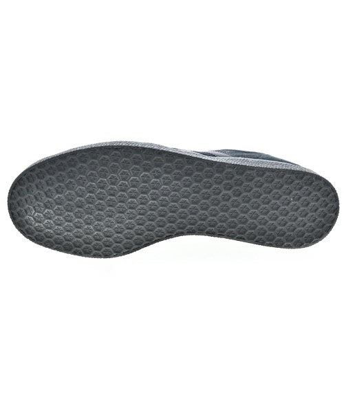 adidas รองเท้าผ้าใบ