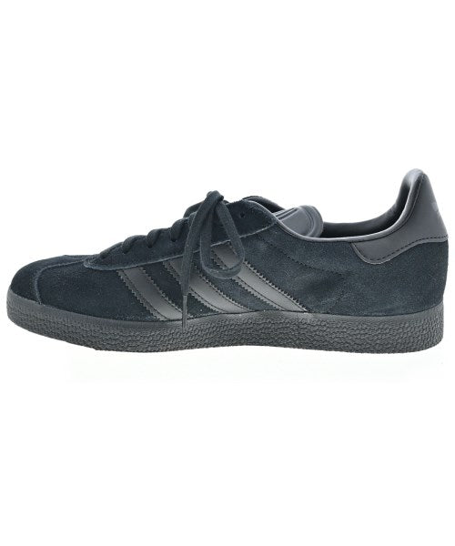adidas รองเท้าผ้าใบ