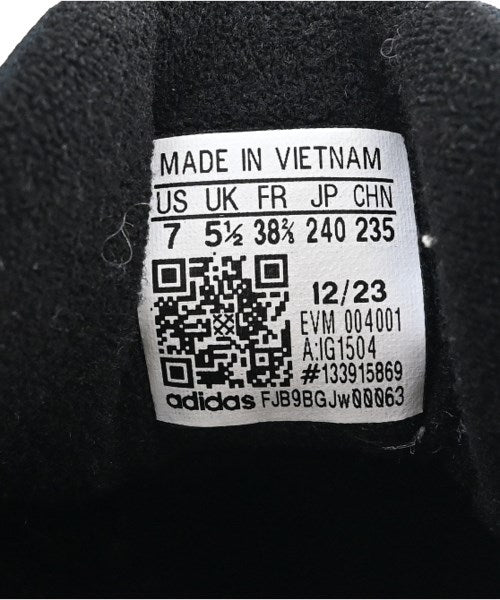 adidas รองเท้าผ้าใบ