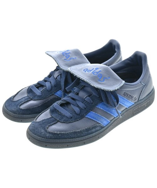 adidas รองเท้าผ้าใบ