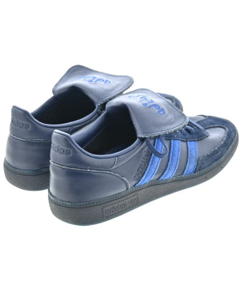 adidas รองเท้าผ้าใบ