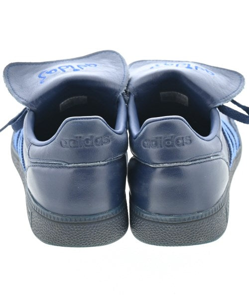 adidas รองเท้าผ้าใบ