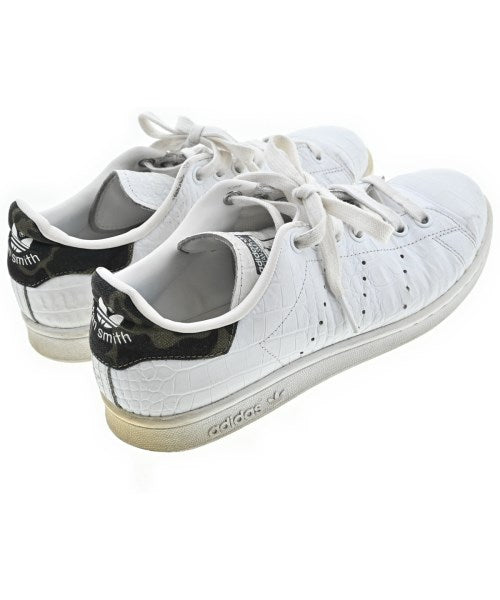 adidas รองเท้าผ้าใบ