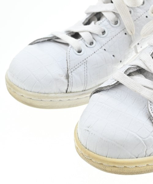 adidas รองเท้าผ้าใบ