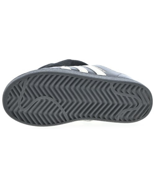 adidas รองเท้าผ้าใบ