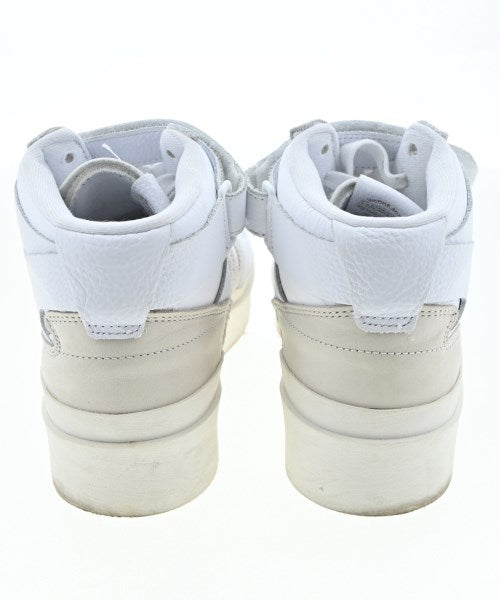 adidas รองเท้าผ้าใบ