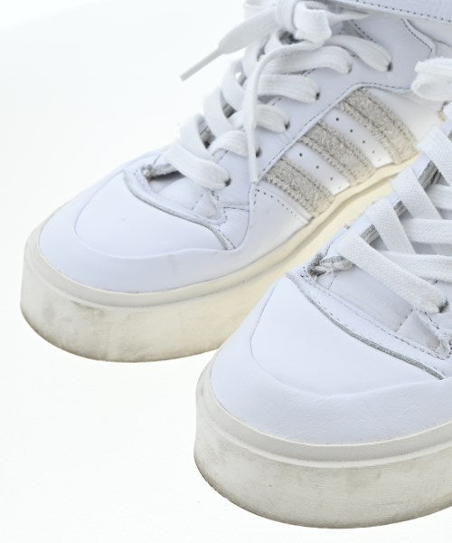 adidas รองเท้าผ้าใบ