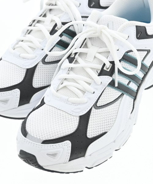 adidas รองเท้าผ้าใบ