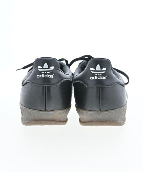 adidas รองเท้าผ้าใบ