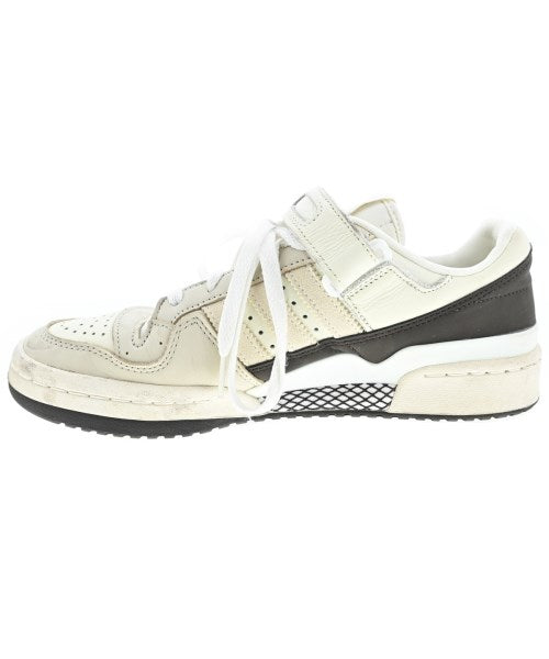 adidas รองเท้าผ้าใบ