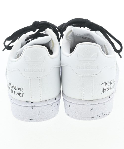 adidas รองเท้าผ้าใบ