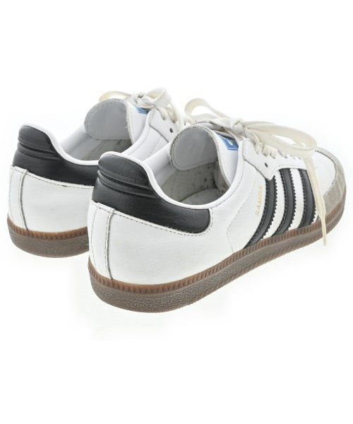 adidas รองเท้าผ้าใบ