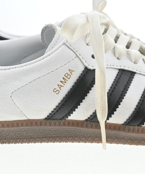 adidas รองเท้าผ้าใบ