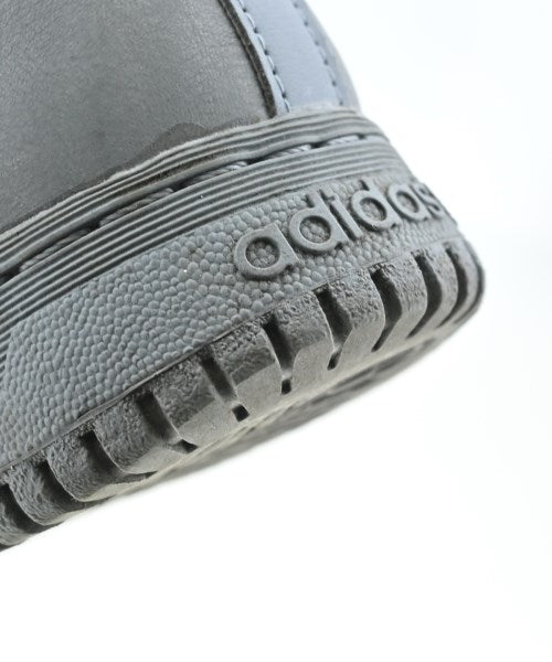 adidas รองเท้าผ้าใบ