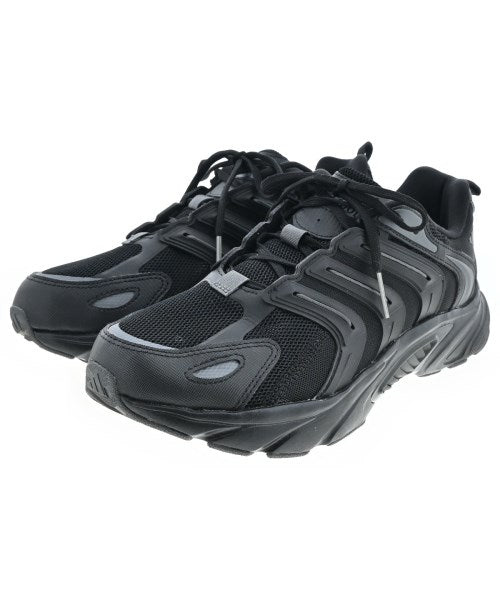 adidas รองเท้าผ้าใบ
