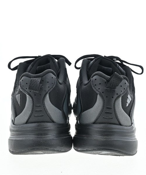 adidas รองเท้าผ้าใบ