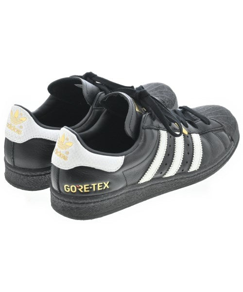adidas รองเท้าผ้าใบ