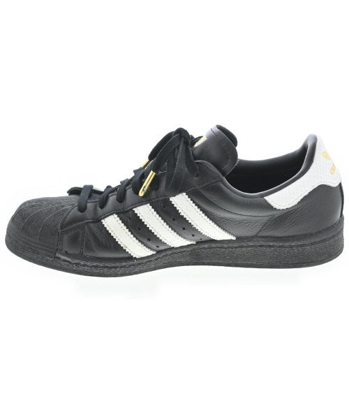 adidas รองเท้าผ้าใบ