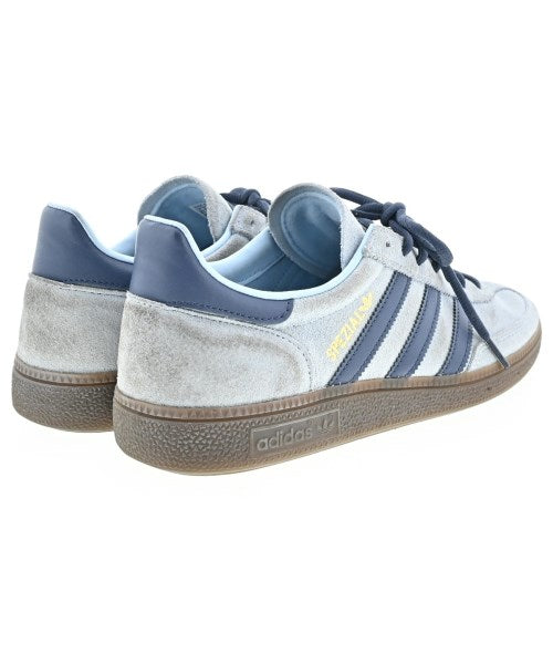 adidas รองเท้าผ้าใบ