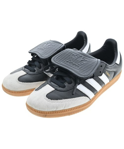 adidas รองเท้าผ้าใบ
