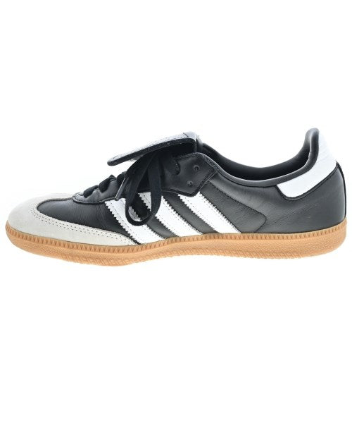 adidas รองเท้าผ้าใบ