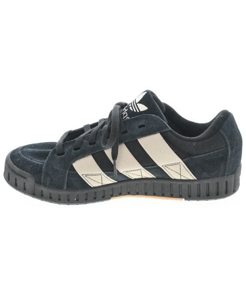 adidas รองเท้าผ้าใบ