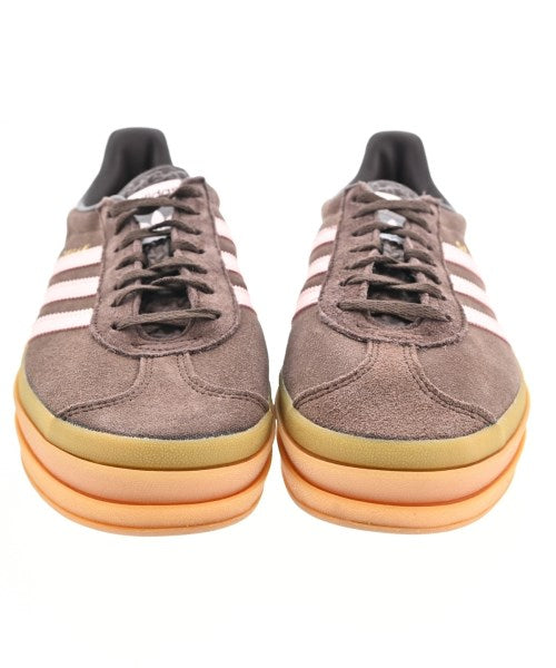 adidas รองเท้าผ้าใบ