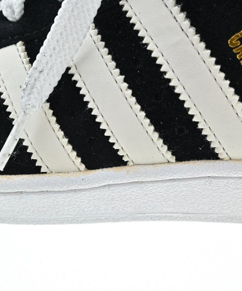 adidas รองเท้าผ้าใบ