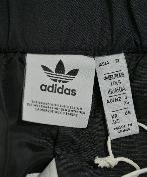 adidas กระโปรงยาวถึงเข่า