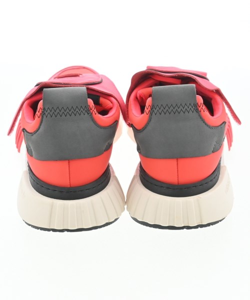 adidas รองเท้าผ้าใบ