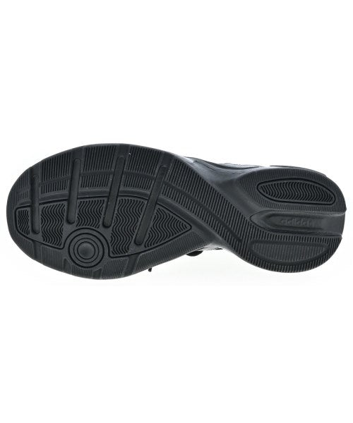 adidas รองเท้าผ้าใบ