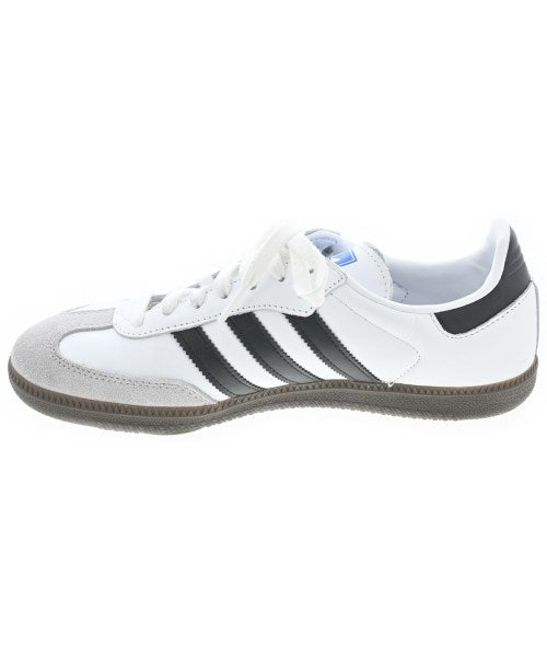 adidas รองเท้าผ้าใบ