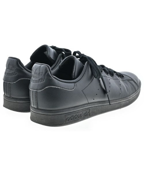 adidas รองเท้าผ้าใบ