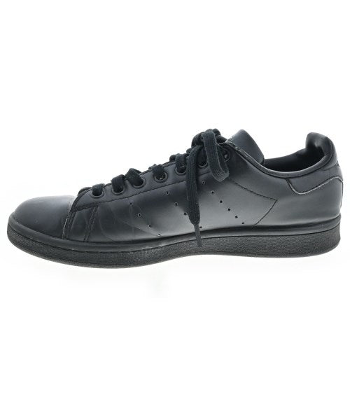 adidas รองเท้าผ้าใบ