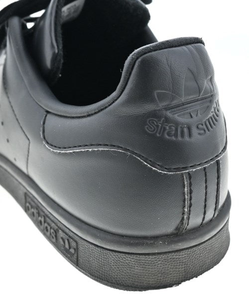 adidas รองเท้าผ้าใบ