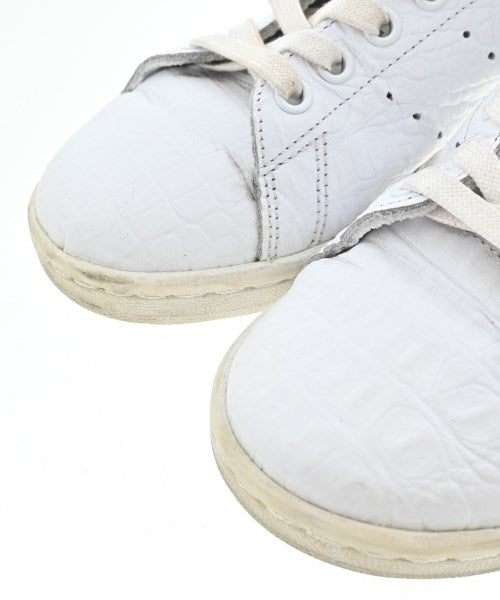 adidas รองเท้าผ้าใบ