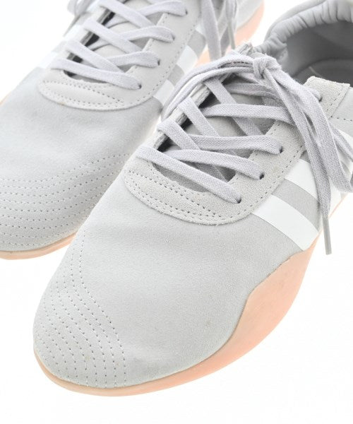 adidas รองเท้าผ้าใบ