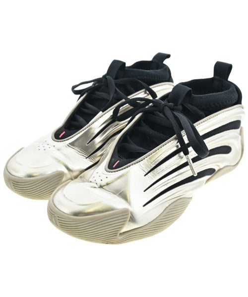 adidas รองเท้าผ้าใบ