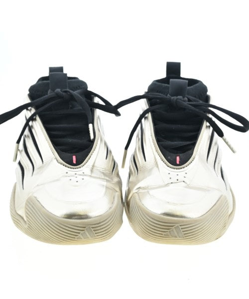 adidas รองเท้าผ้าใบ