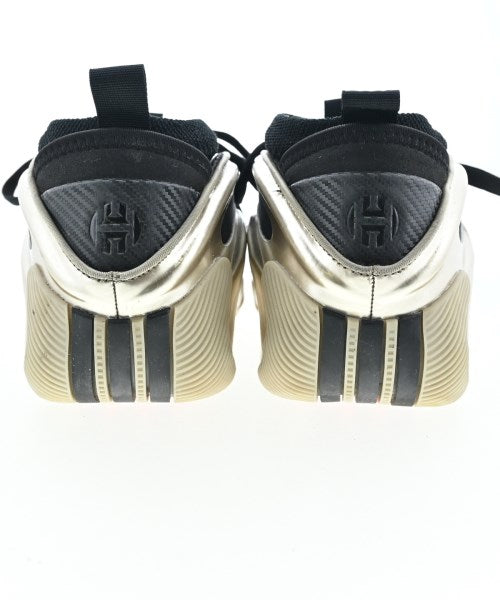 adidas รองเท้าผ้าใบ