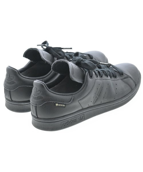 adidas รองเท้าผ้าใบ