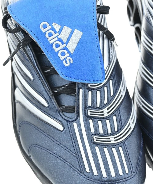adidas รองเท้าผ้าใบ