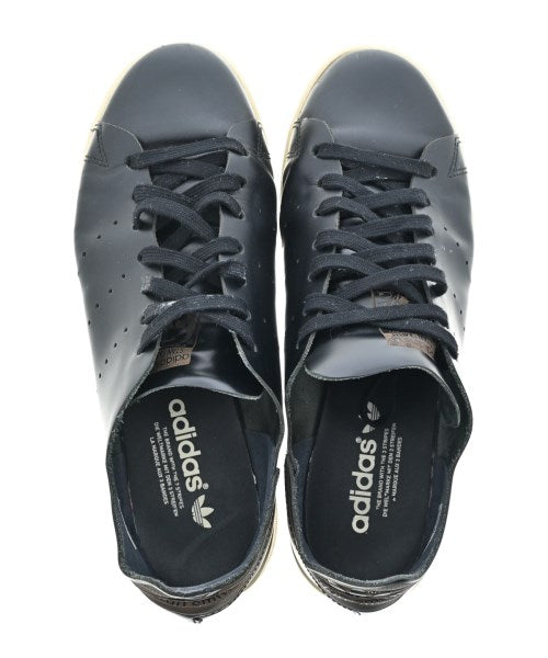adidas รองเท้าผ้าใบ