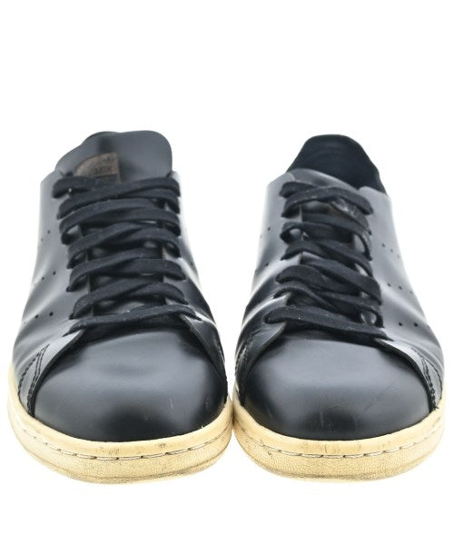 adidas รองเท้าผ้าใบ