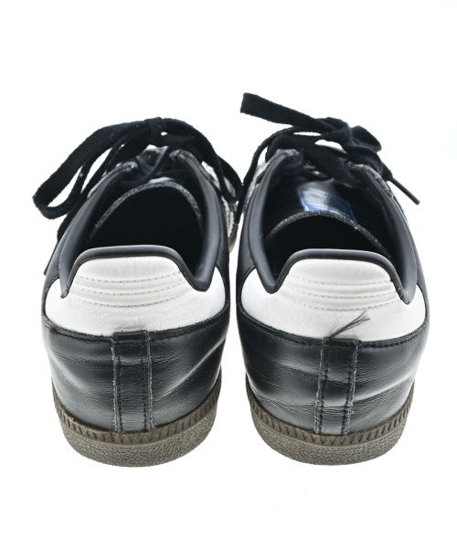 adidas รองเท้าผ้าใบ