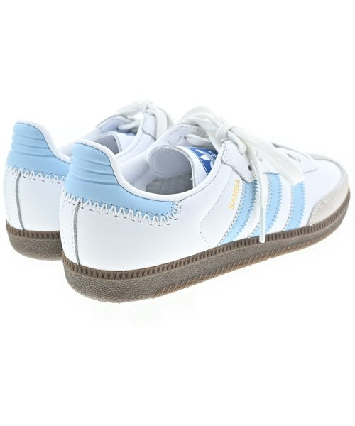 adidas รองเท้าผ้าใบ