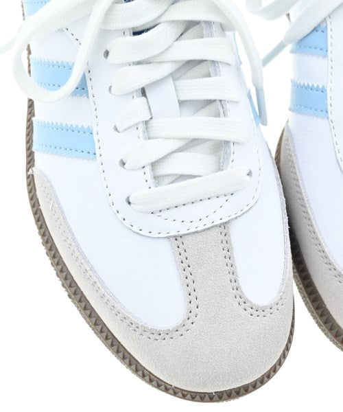 adidas รองเท้าผ้าใบ