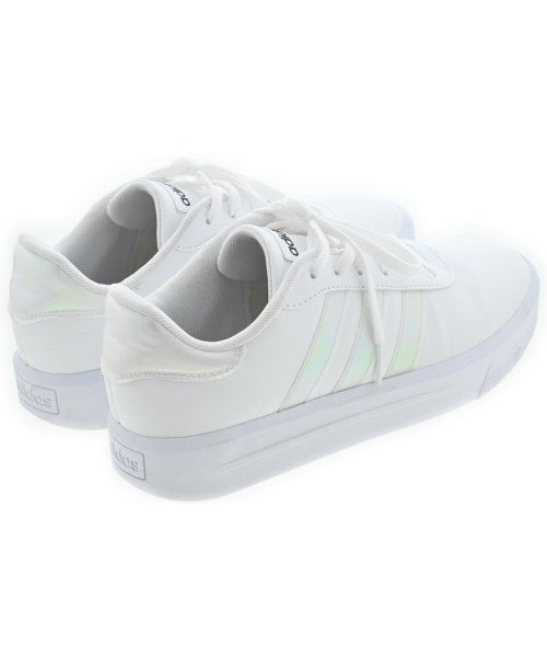 adidas รองเท้าผ้าใบ