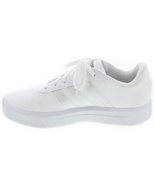 adidas รองเท้าผ้าใบ