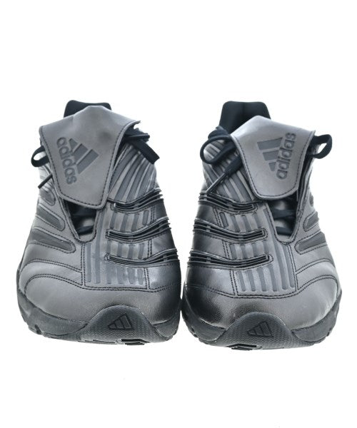 adidas รองเท้าผ้าใบ